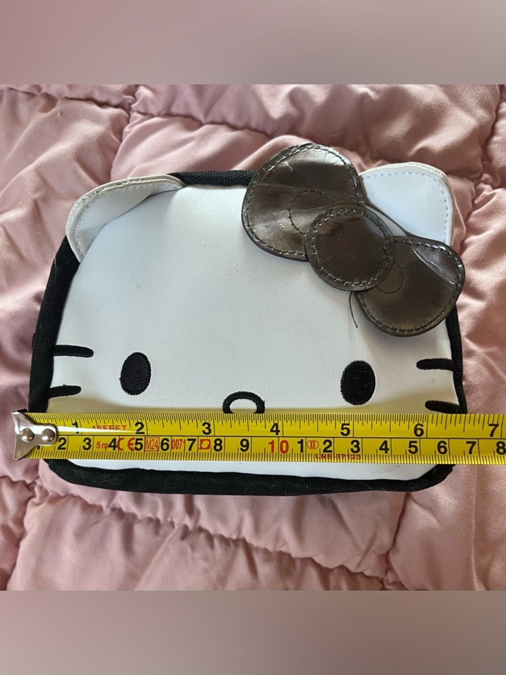 Hello Kitty Pouch - Picture 5 of 8
